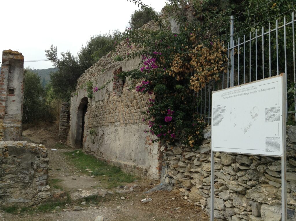 Copia di 5 Necropoli