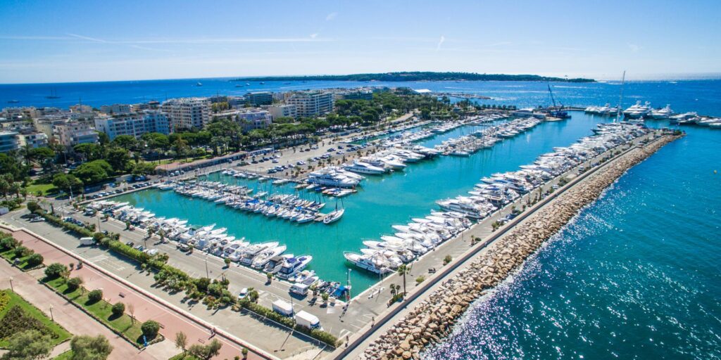 vue-aerienne-port-canto-cannesmairie-de-cannes-axis-drone-1920x960