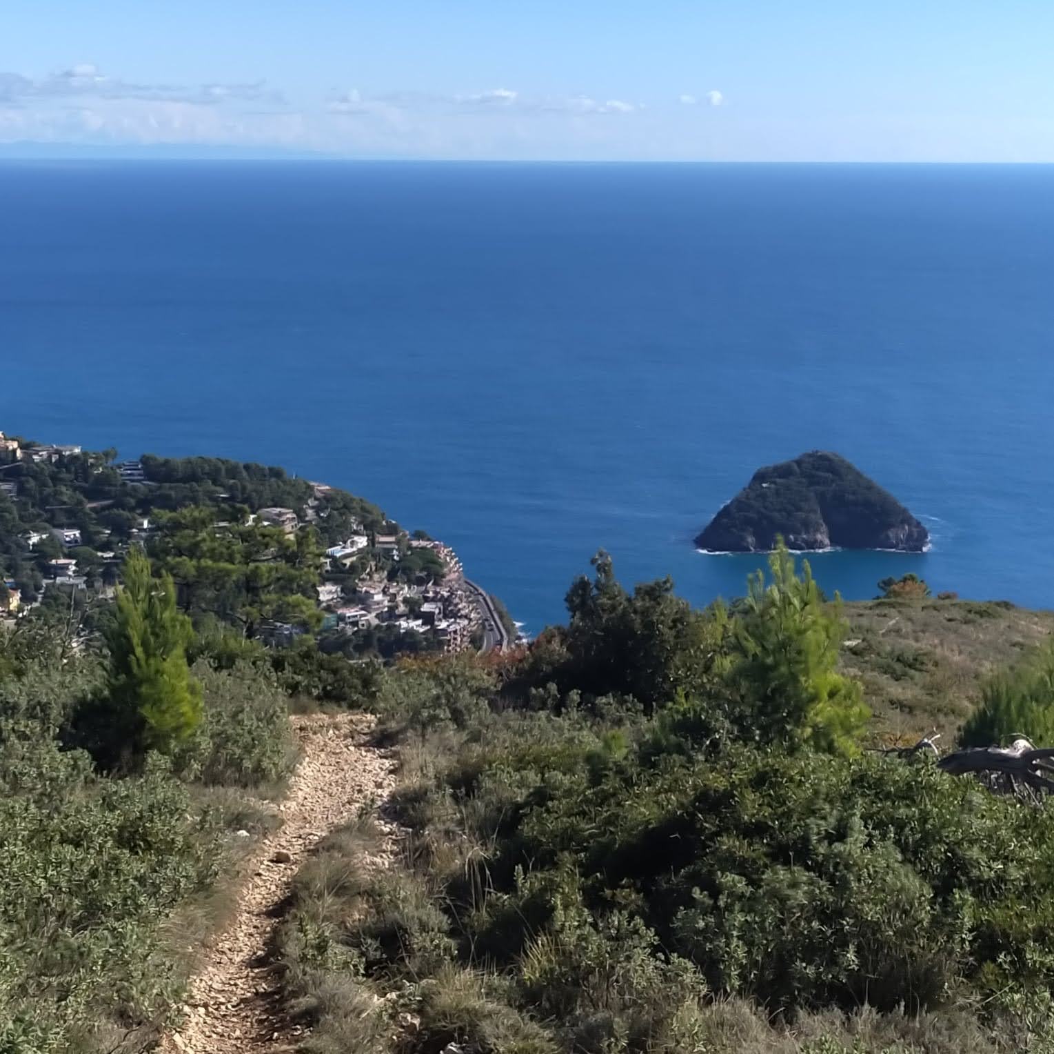 Il Golfo dell'Isola: anello di Bergeggi sul Monte Mao